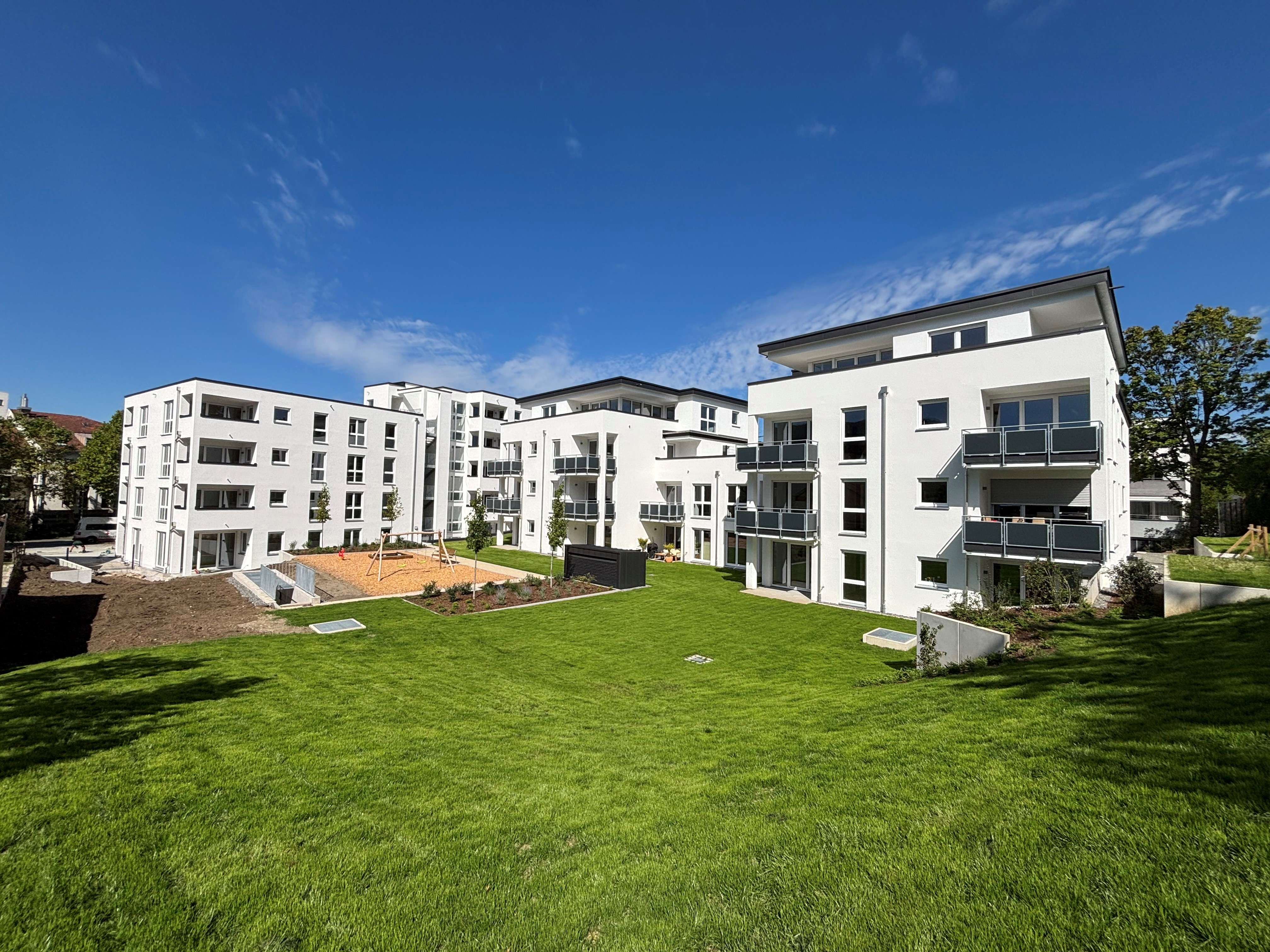 36 Wohn- und 2 Gewerbeeinheiten